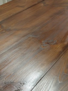 Karnaubavahalla viimeistelty pinta. Karnaubavahalla viimeistelty pinta