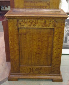 Lattiakellon alaosa.