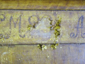 Nimikirjaimet olivat myöhemmin lisätty.