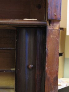 Irrotin koristeet ja kannatinlistat.