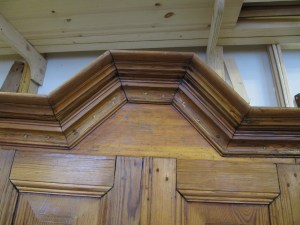 Kaappi pohjustettuna.