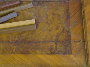 Laskulevyn ulkopinnan halkeaman korjaus