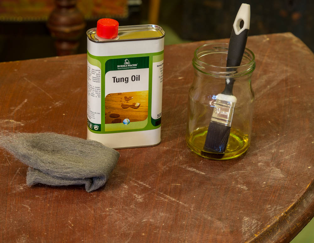 Maalataun talonpoikaispöydän ehostaminen